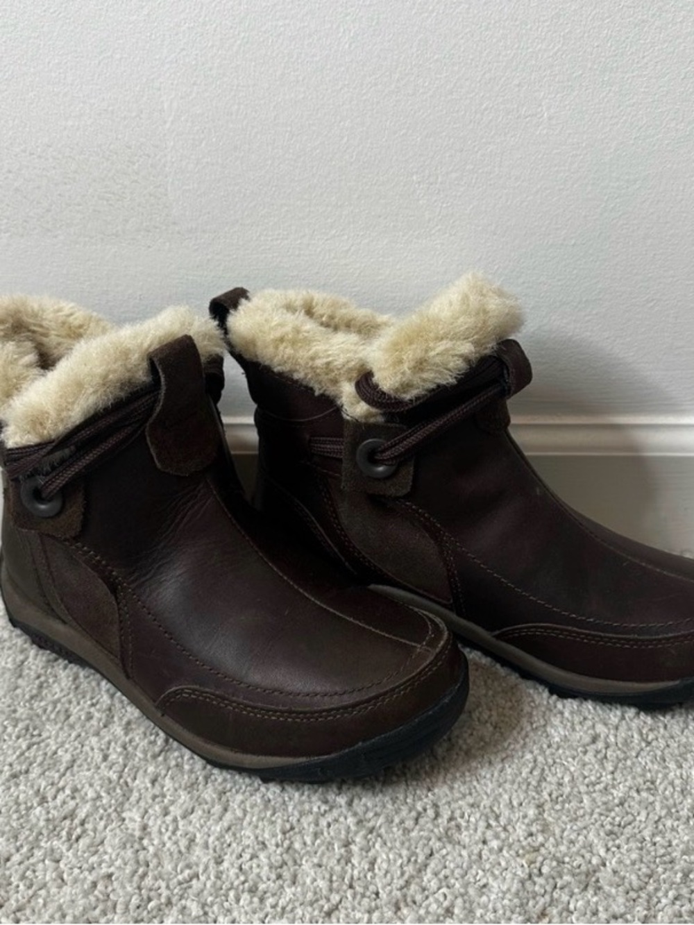 Merrell Dark Brown Faux-Fur water proof Winter Ankle Boots size 5